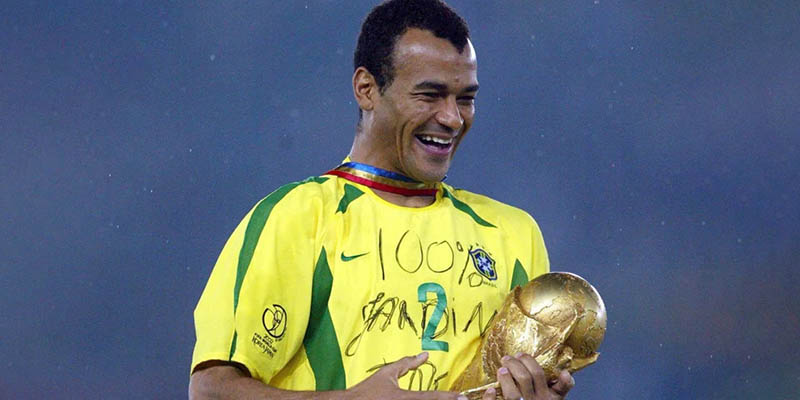 Huyền thoại Cafu vô địch World Cup 2002